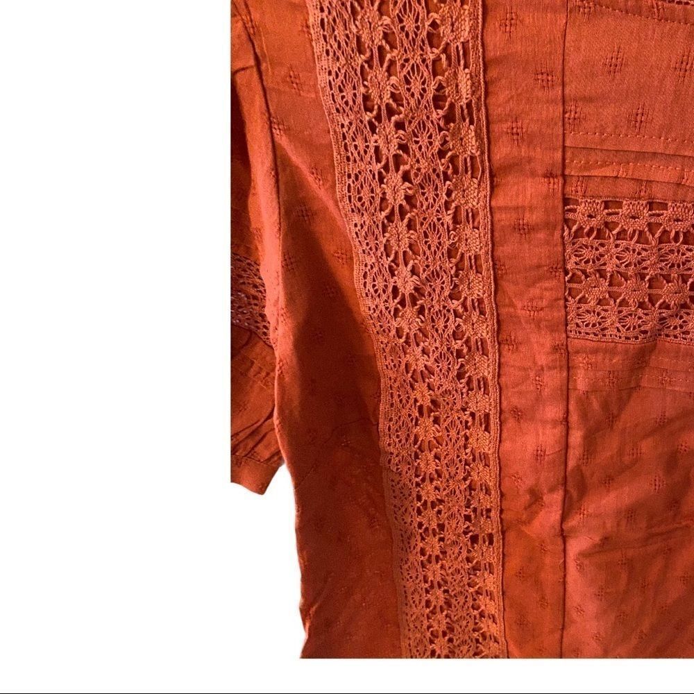 Universal Thread Eyelet Blouse Sz S NWT - Picture 2 of 4